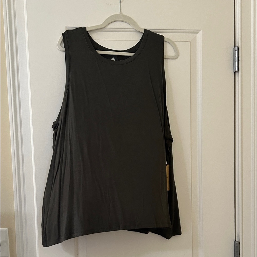 Halogen/Nordstrom Charcoal Gray Workout Tank 4X NWT